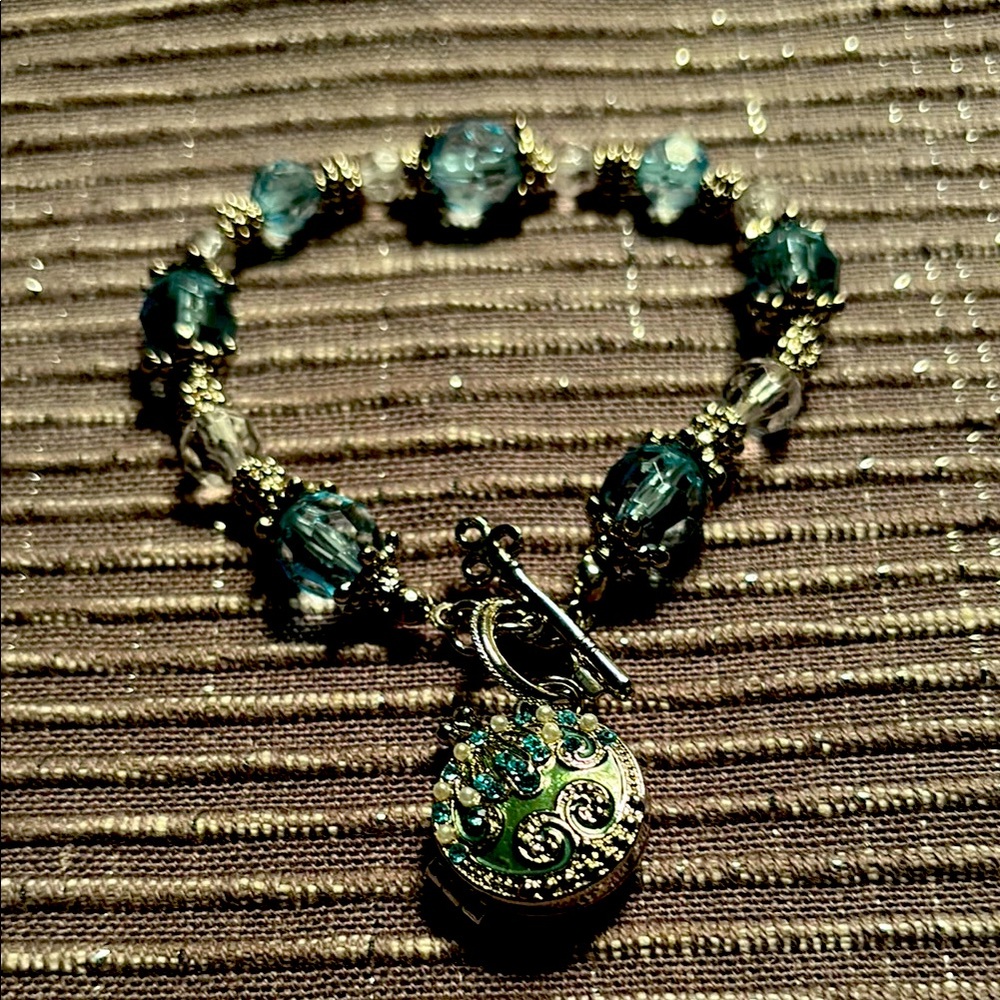 Elegant Blue and Silver Locket Bracelet, great condition